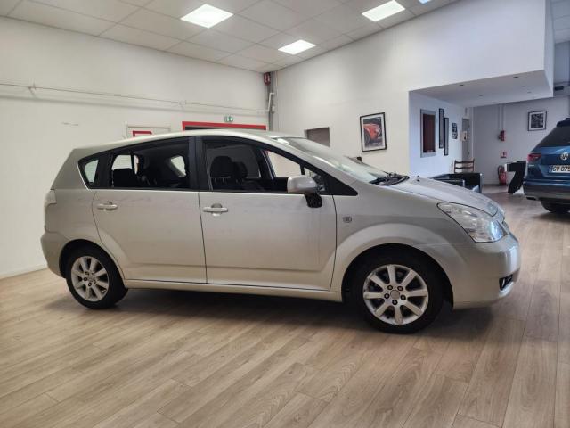 Toyota Verso image 1
