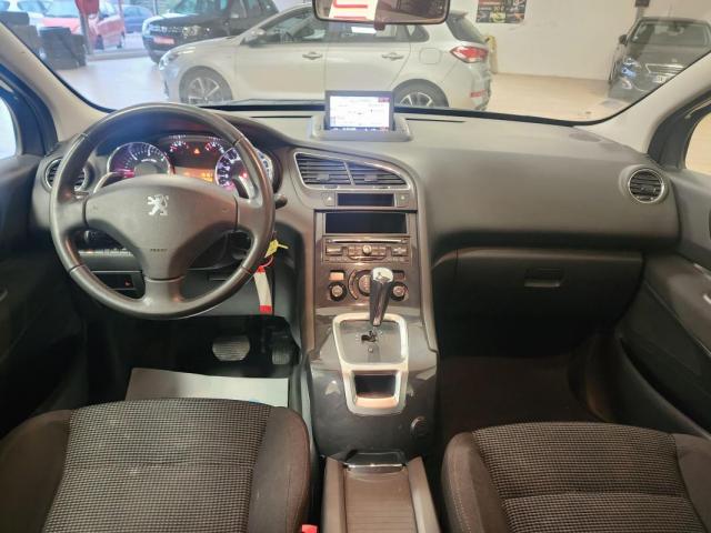 Peugeot 5008 image 4