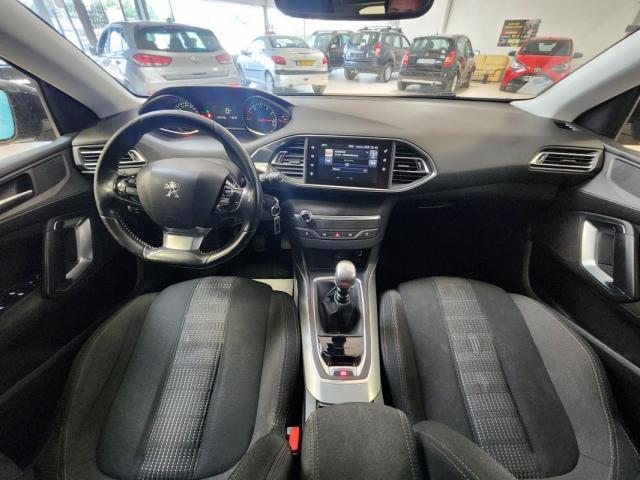 Peugeot 308 image 2