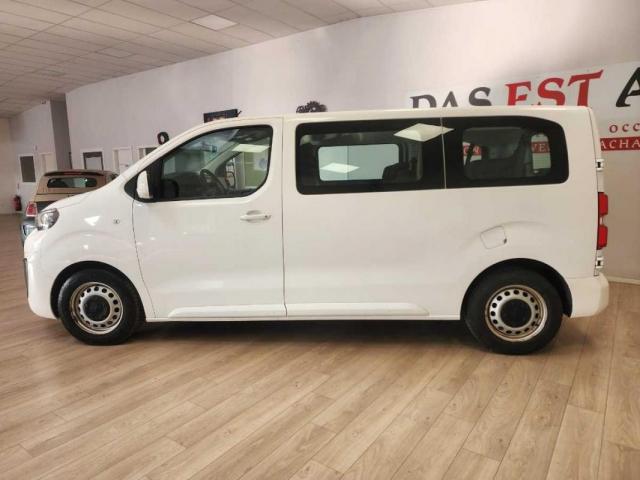 Peugeot Traveller image 1
