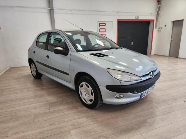 Peugeot 206 image 2