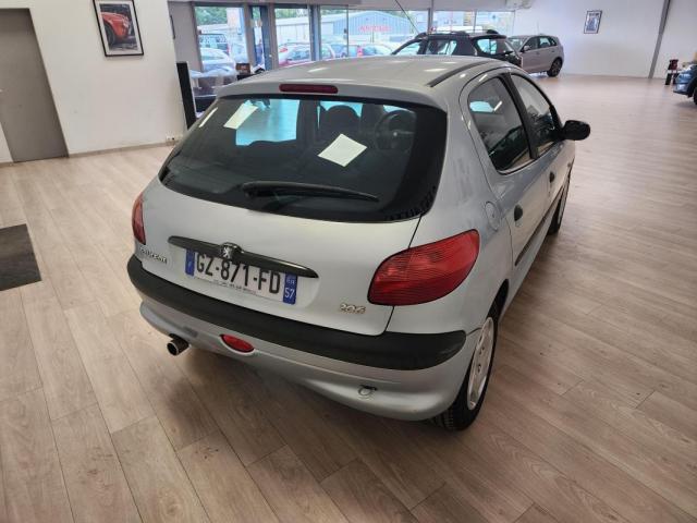 Peugeot 206 image 4