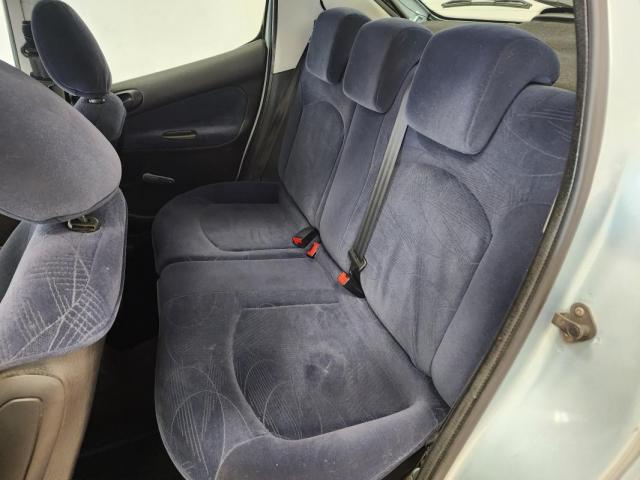 Peugeot 206 image 6