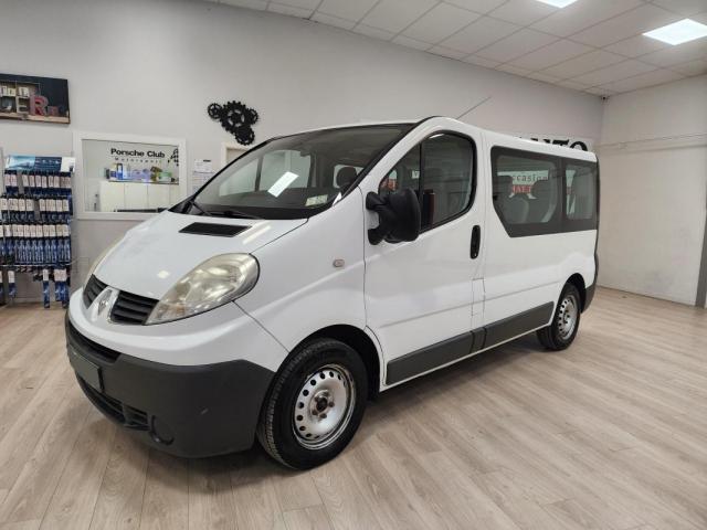 Renault Trafic image 2