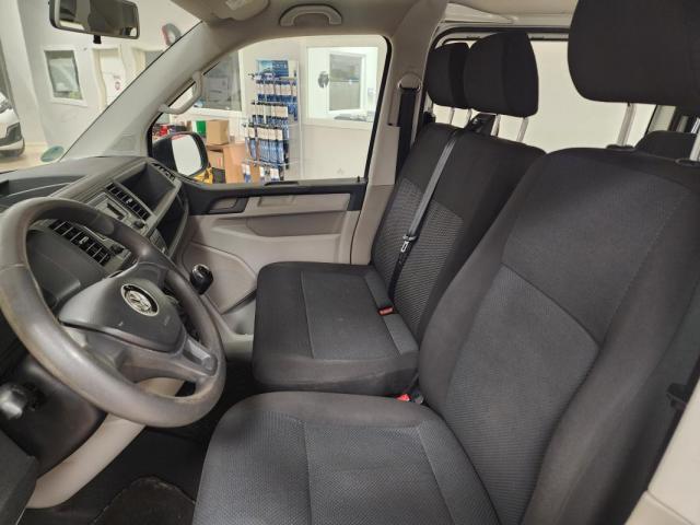 Volkswagen Transporter image 7