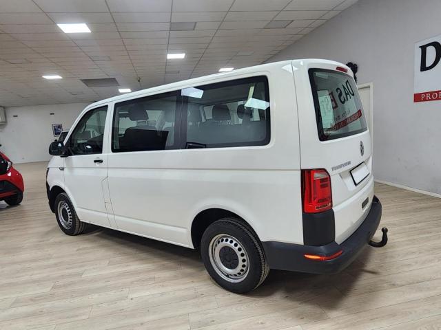 Volkswagen Transporter image 8