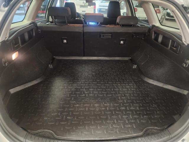 Toyota Auris image 6