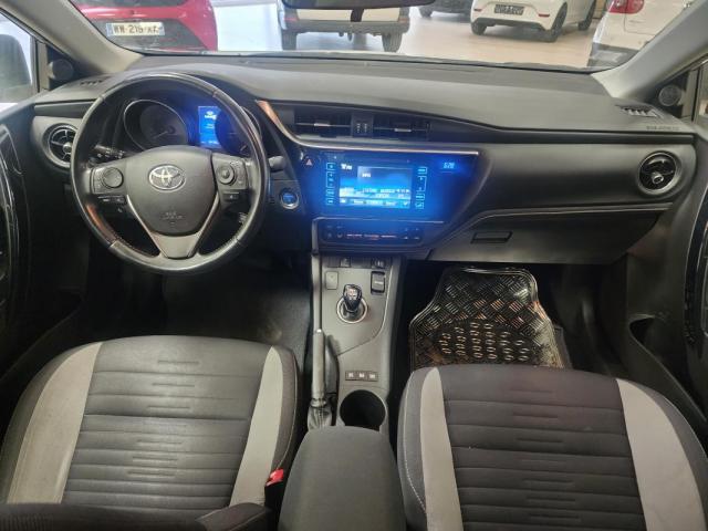 Toyota Auris image 3