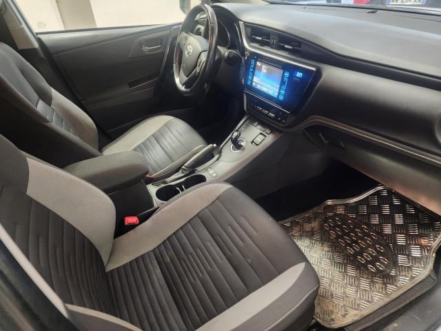 Toyota Auris image 4