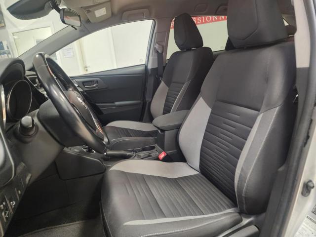 Toyota Auris image 9