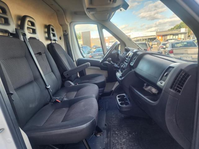 Peugeot Boxer image 2