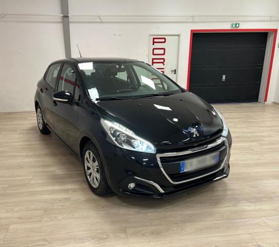 Peugeot 208 image 6