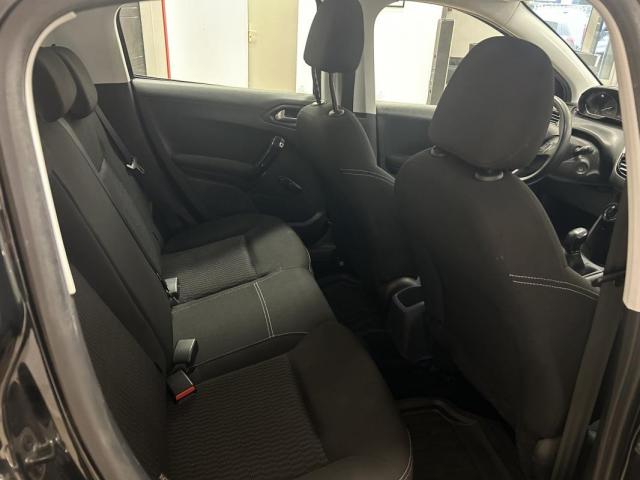 Peugeot 208 image 4