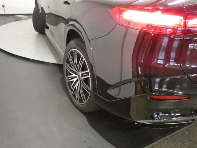 Mercedes Benz Eqs image 5