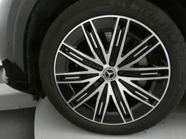 Mercedes Benz Eqs image 9