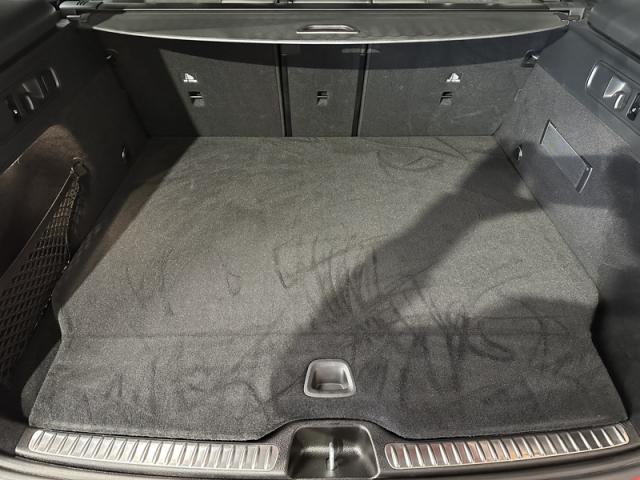 Mercedes Benz Glc image 8