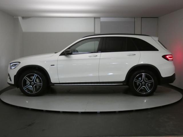 Mercedes Benz Glc image 9