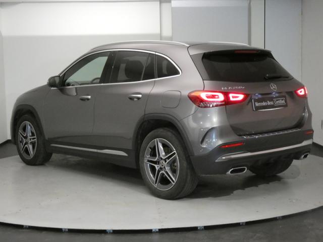 Mercedes Benz Gla image 8