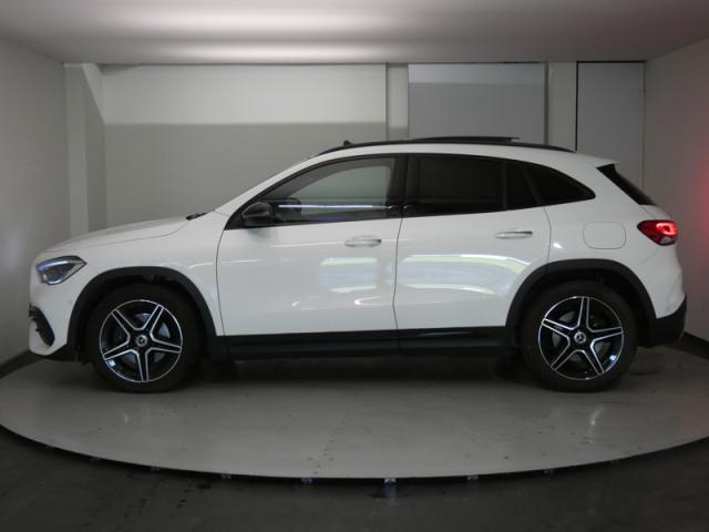 Mercedes Benz Gla image 5