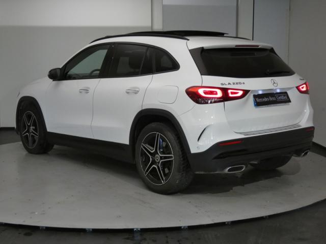 Mercedes Benz Gla image 2