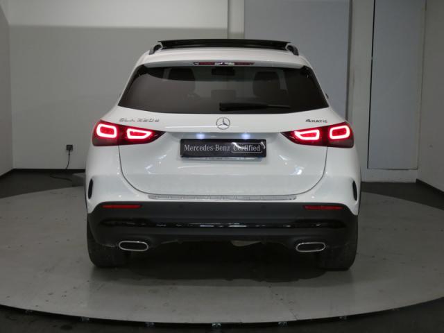 Mercedes Benz Gla image 1
