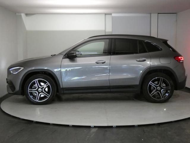 Mercedes Benz Gla image 4