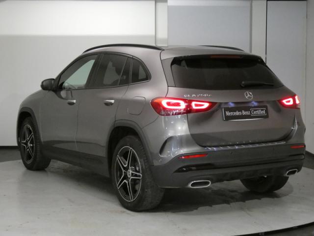 Mercedes Benz Gla image 2
