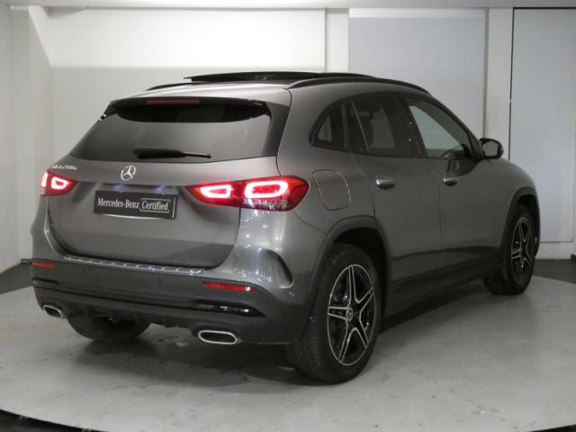 Mercedes Benz Gla image 8