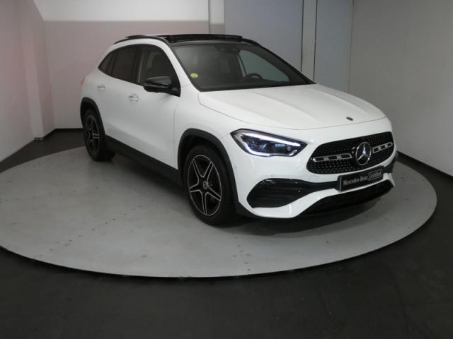 Mercedes Benz Gla image 8
