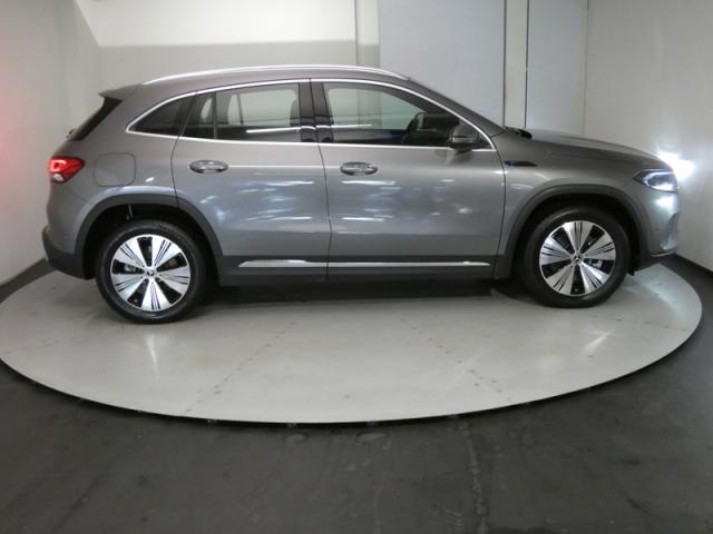 Mercedes Benz Eqa image 8