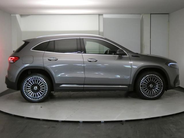 Mercedes Benz Eqa image 9