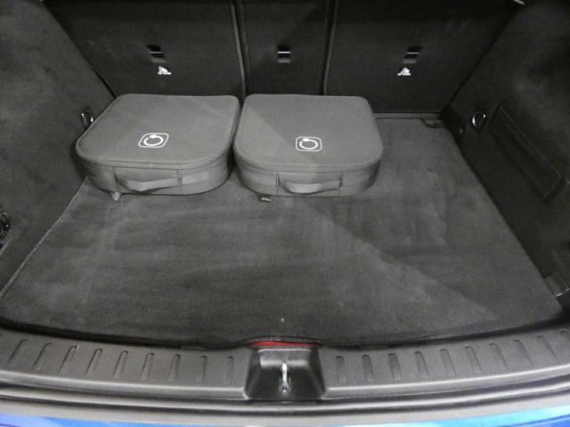 Mercedes Benz Gla image 2