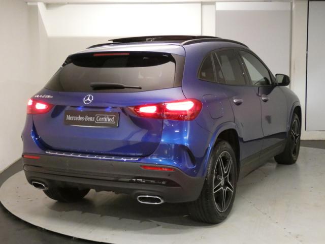 Mercedes Benz Gla image 6