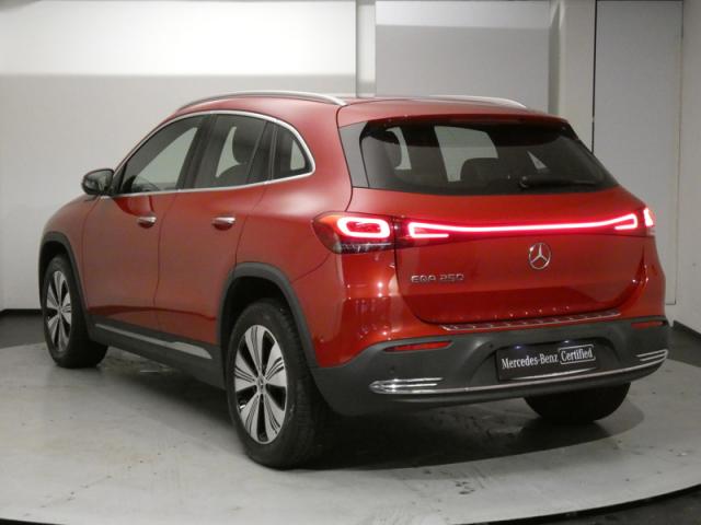 Mercedes Benz Eqa image 4