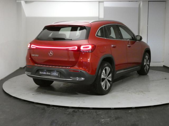 Mercedes Benz Eqa image 6