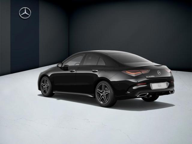 Mercedes Benz Cla image 9