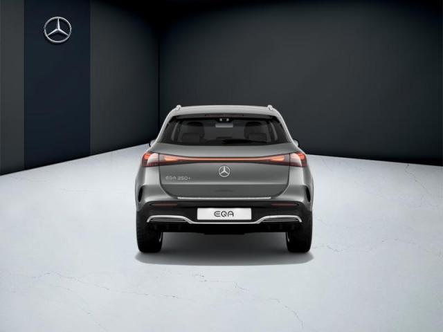 Mercedes Benz Eqa image 3