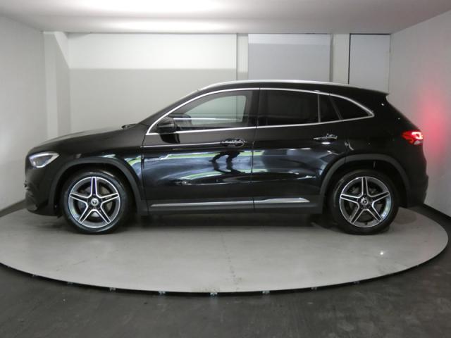 Mercedes Benz Gla image 9