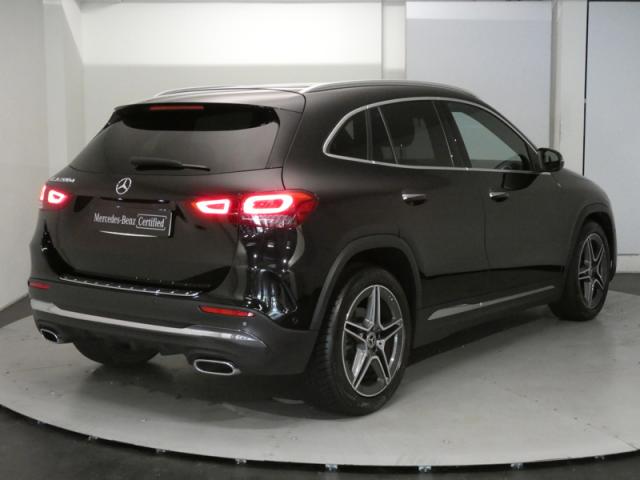 Mercedes Benz Gla image 8