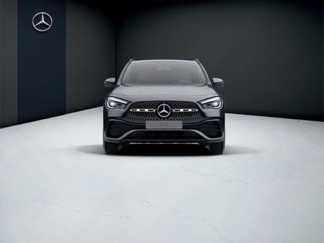 Mercedes Benz Gla image 9