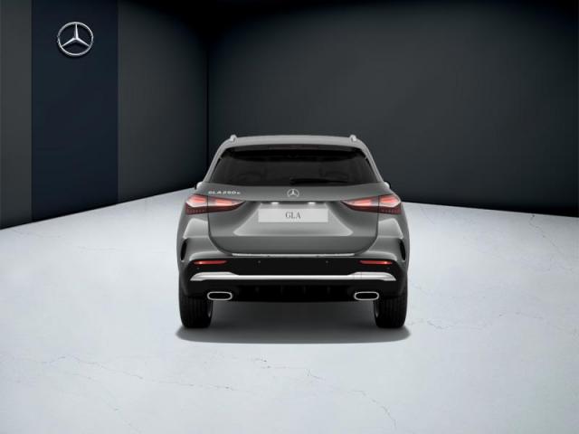 Mercedes Benz Gla image 9