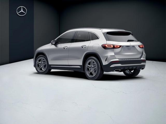 Mercedes Benz Gla image 1