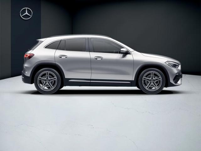Mercedes Benz Gla image 2