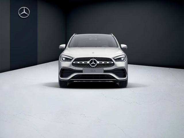 Mercedes Benz Gla image 4