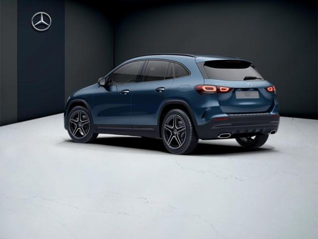 Mercedes Benz Gla image 1
