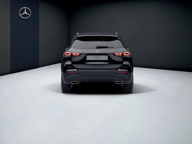 Mercedes Benz Gla image 2