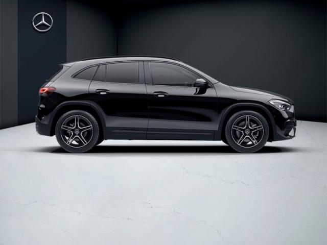 Mercedes Benz Gla image 8