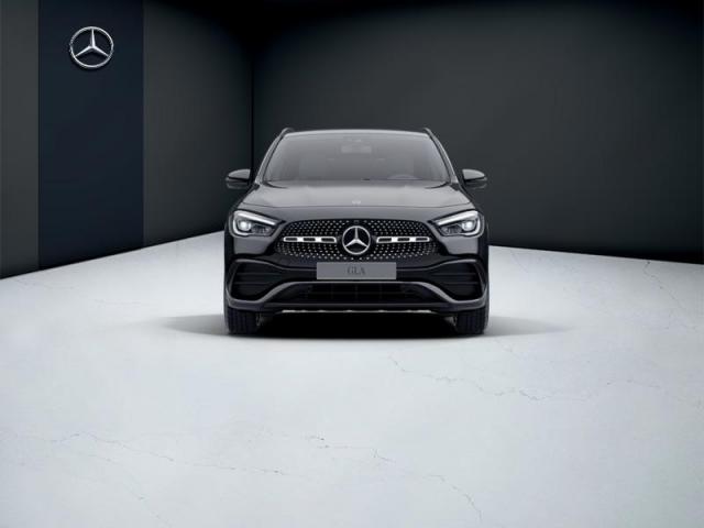 Mercedes Benz Gla image 3