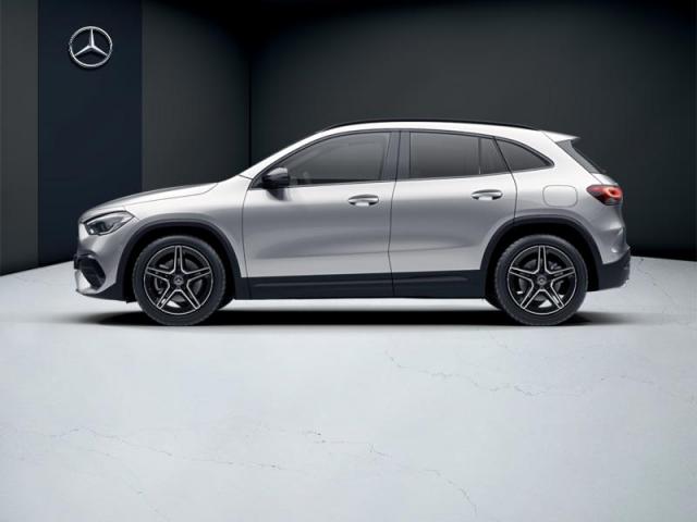 Mercedes Benz Gla image 1
