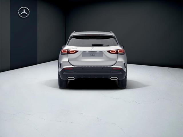 Mercedes Benz Gla image 3